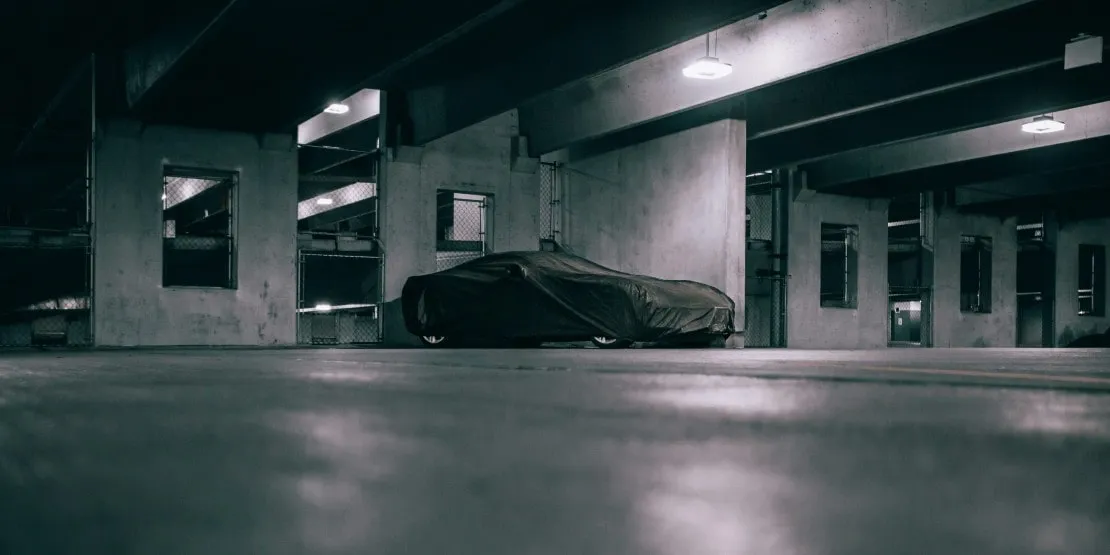 Housse voiture intérieur Autoluso protège en parking souterrain, box, garage, showroom